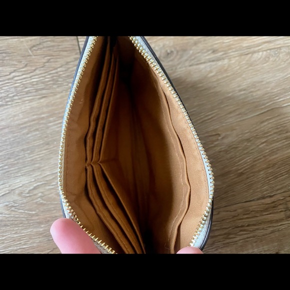 Large Coach Wristlet. - Picture 4 of 6